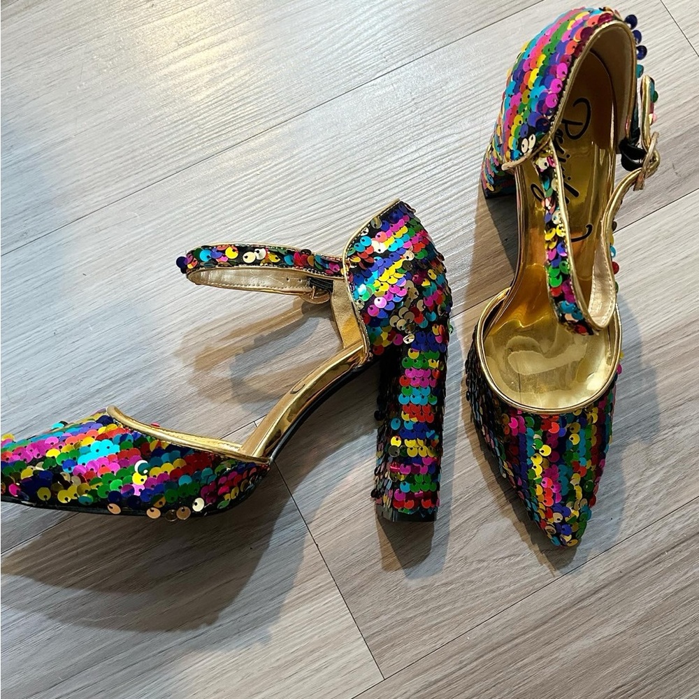New without tags, privileged brand, sequin, heeled shoe - Picture 1 of 4